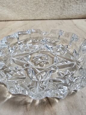 Vintage Pressed Glass Ashtray Starburst Pattern Clear Heavy Dish USA 4"